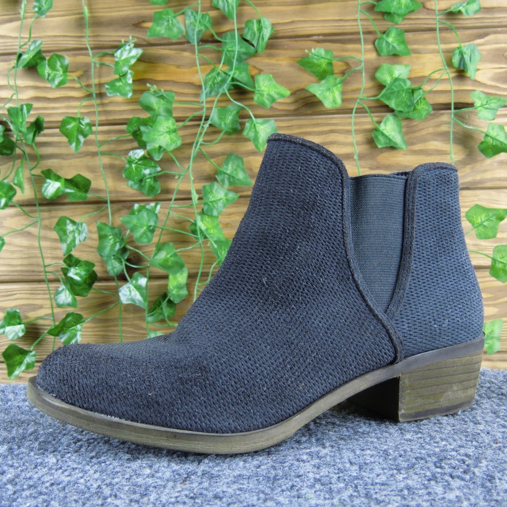 Kensie Gerona Women's 7 Black Textured Ankle Booties Low Heel Side Zip